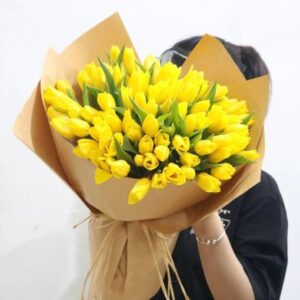 bó hoa tulip hàn quốc vàng