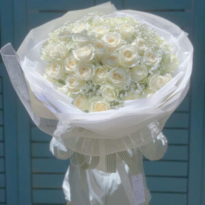 bó hoa hồng hiện Đại trắng