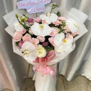 bó hoa lan vintage pastel